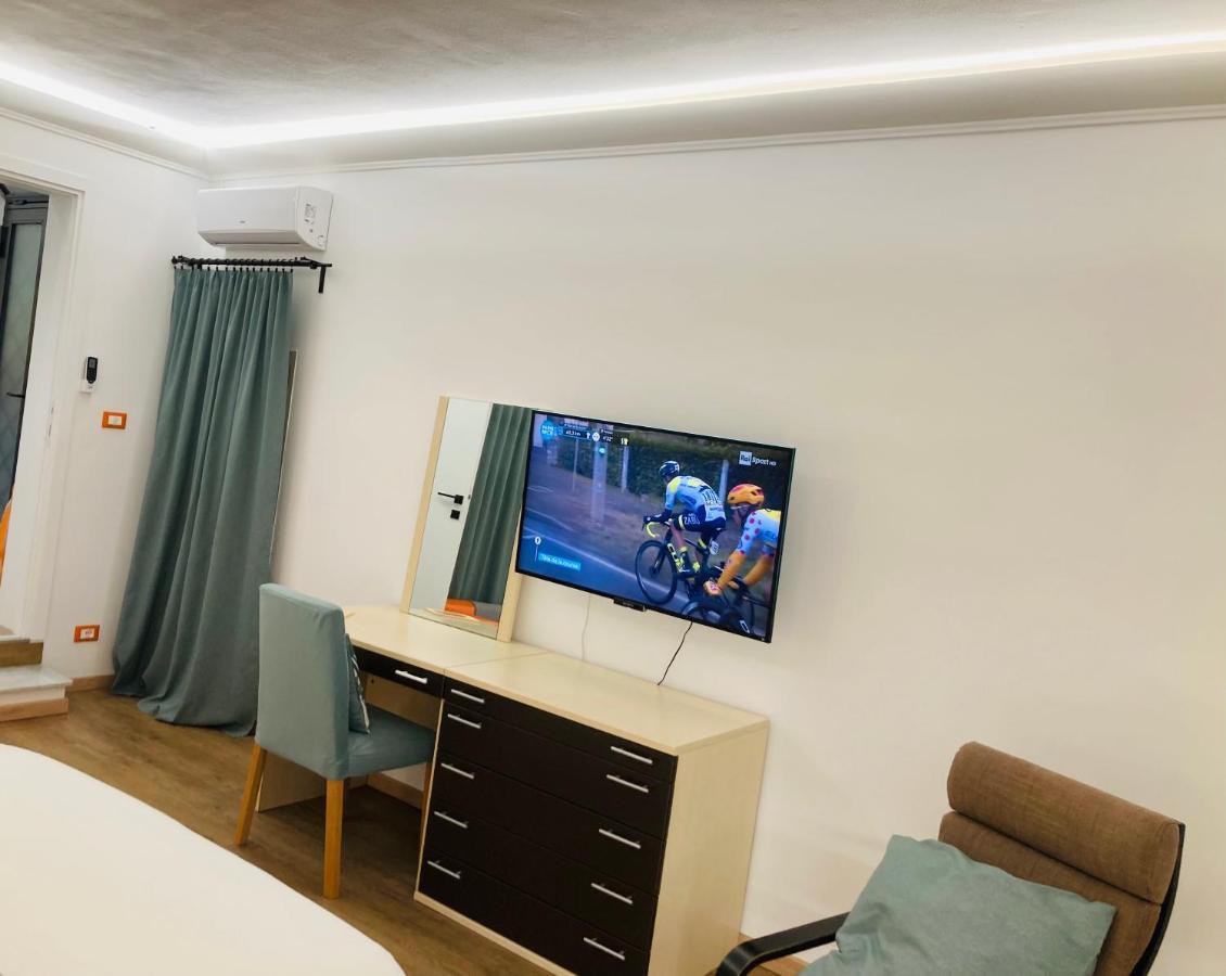 Lavica Di Mezzo Apartments Catánia Buitenkant foto