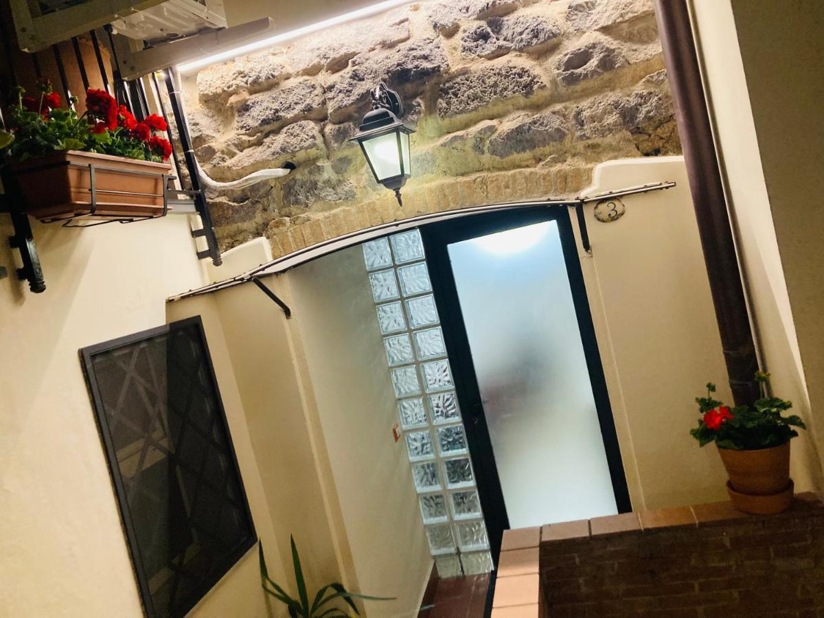 Lavica Di Mezzo Apartments Catánia Buitenkant foto
